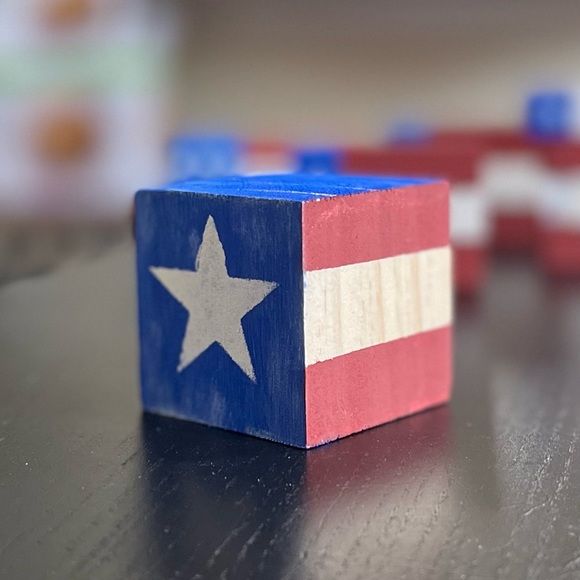 ✨ Flag Tiered Tray Decor Bundle! ✨ - Picture 4 of 15